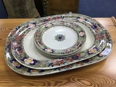 Lot 205 - A LATE 19TH CENTURY SPODE DINNER SERVICE