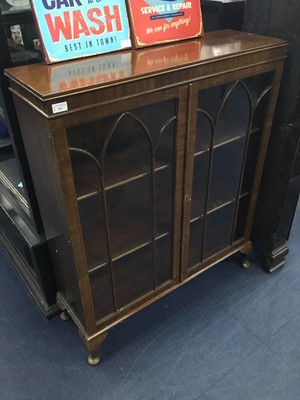 Lot 423 - A MAHOGANY TWO DOOR BOOKCASE