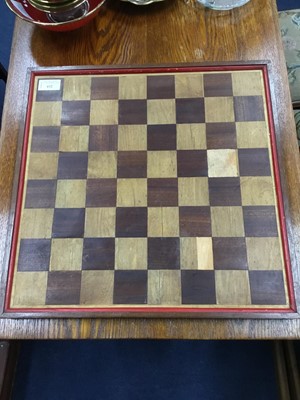 Lot 432 - A PARQUETRY CHESS BOARD, ALONG WITH AMERICAN WAR OF INDEPENDENCE CHESS PIECES
