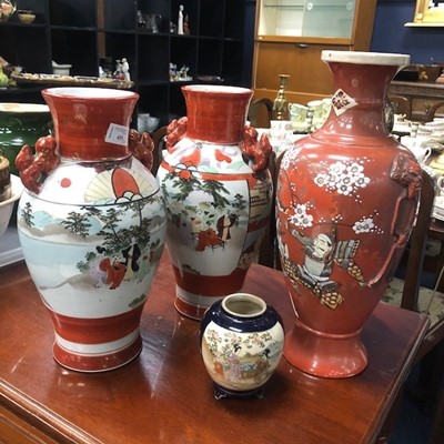 Lot 455 - A PAIR OF EARLY 20TH CENTURY JAPANESE KUTANI VASES AND OTHER VASES