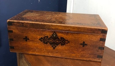 Lot 483 - AN EARLY 20TH CENTURY MAHOGANY LAP DESK