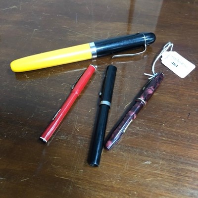 Lot 484 - A VINTAGE GOLD NIB FOUNTAIN PEN AND THREE OTHERS