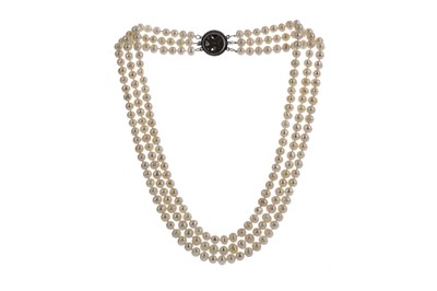 Lot 1558 - PEARL NECKLACE