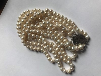 Lot 1558 - PEARL NECKLACE