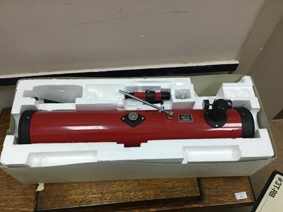 Lot 535 - A TASCO TELESCOPE, ATARI 1040ST, PLANETARIUM AND A POLAROID CAMERA