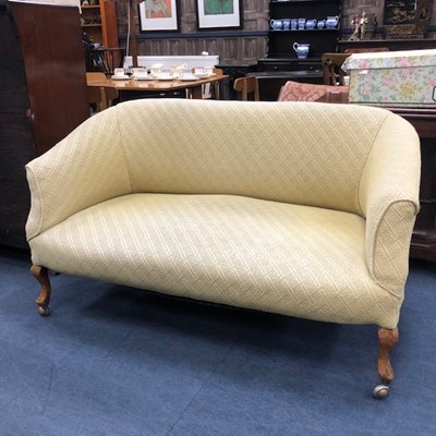 Lot 499 - AN EDWARDIAN TWO SEAT SETTEE