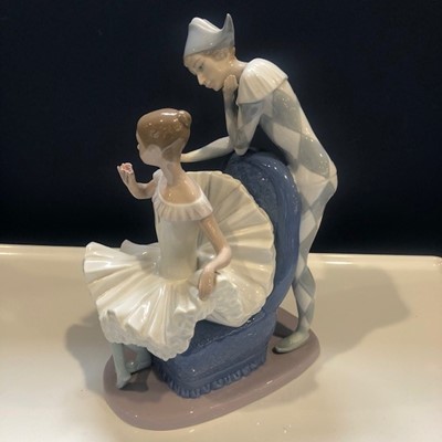 Lot 572 - A NAO GROUP OF HARLEQUIN AND DANCER