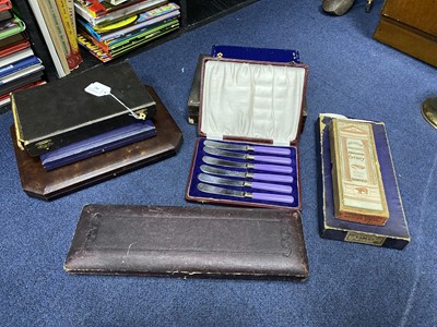 Lot 582 - A LOT OF CASED CUTLERY
