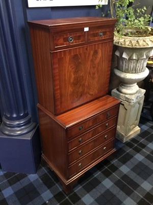 Lot 588 - A MAHOGANY REPRODUCTION BUREAU A ABBATANT