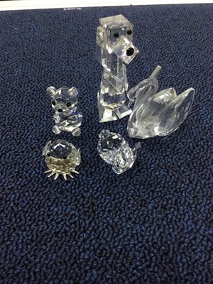 Lot 596 - A GROUP OF SWAROVSKI SWANS AND OTHERS SMALL ANIMALS