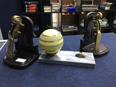 Lot 172 - AN ART DECO STYLE LAMP AND A PAIR OF BOOKENDS