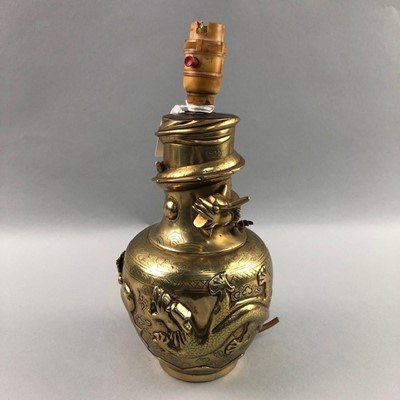 Lot 196 - AN EARLY 20TH CENTURY CHINESE BRASS VASE LAMP