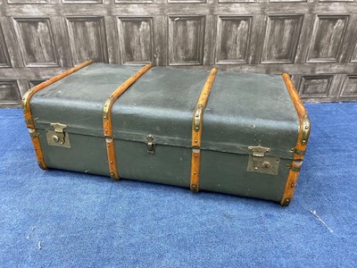 Lot 216 - AN EARLY 20TH CENTURY CABIN TRUNK