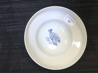 Lot 785 - AN EARLY 20TH CENTURY CHINESE BLUE AND WHITE BOWL