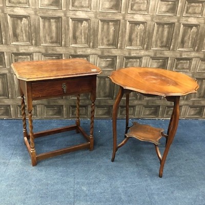 Lot 285 - AN OAK SIDE TABLE AND A TWO TIER OCCASIONAL TABLE