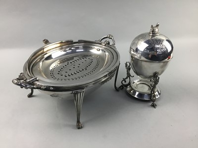 Lot 333 - A SILVER PLATED EGG BOILER AND A SILVER PLATED EGG CODDLER
