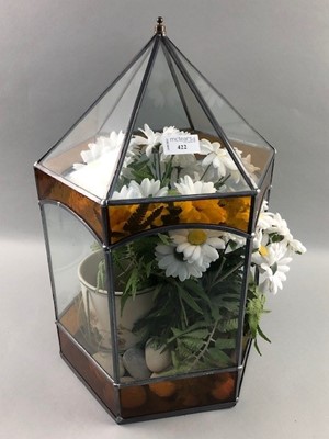 Lot 422 - A GLASS TERRANIUM
