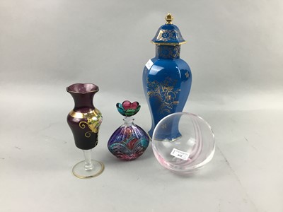 Lot 452 - A LOT OF GLASS PERFUME BOTTLES AND OTHER GLASS AND CRYSTAL ITEMS