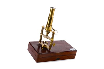 Lot 1150 - A 19TH CENUTRY FRENCH BRASS MONOCULAR MICROSCOPE
