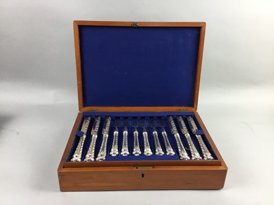 Lot 510 - A VICTORIAN TEA CADDY, A JEWELLERY CASKET, A GLOVE BOX, TWO TEAK CASKETS AND ANOTHER CASKET