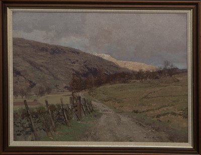 Lot 15 - THE HIGHLAND PATH, AN OIL BY GEORGE HOUSTON