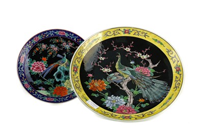 Lot 713 - AN EARLY 20TH CENTURY JAPANESE CIRCULAR CHARGER AND ANOTHER