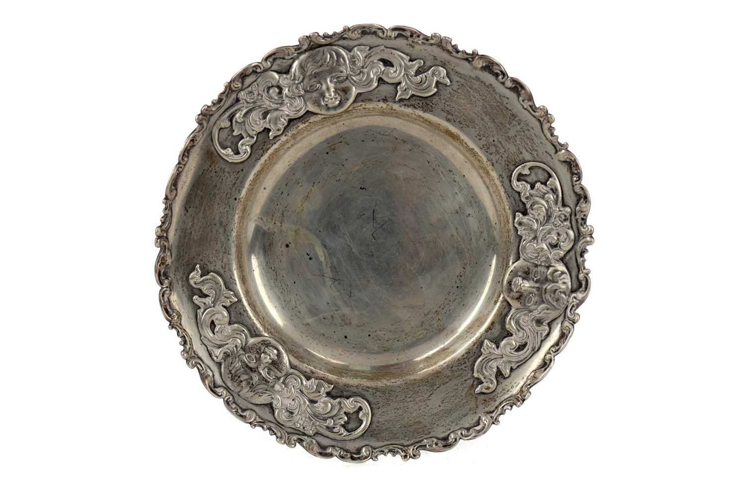 Lot 483 - A SILVER DISH BY HOWARD & CO