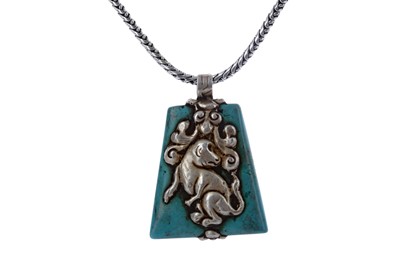 Lot 445 - A TURQUOISE PENDANT