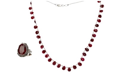 Lot 451 - A RUBY NECKLACE AND RING