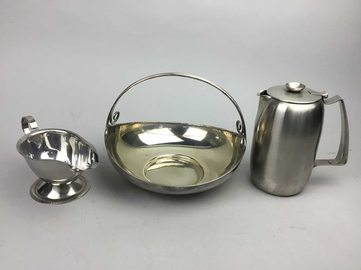Lot 36 - A COLLECTION OF SILVER PLATED WARE AND CUTLERY