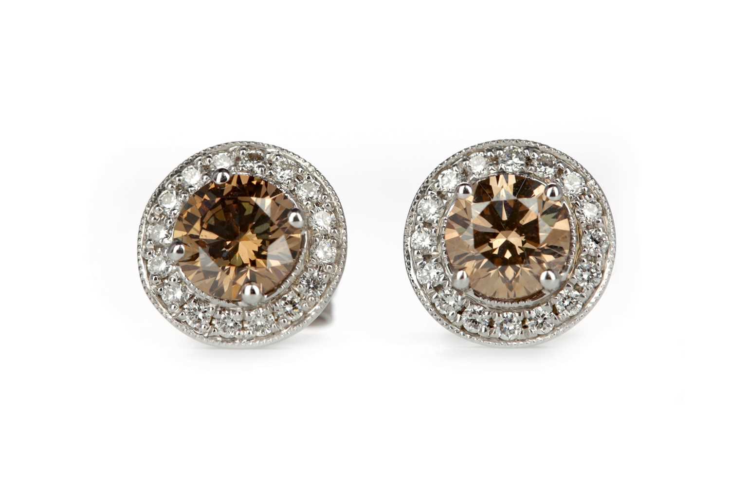 Lot 405 - A PAIR OF CERTIFICATED DIAMOND EARRINGS