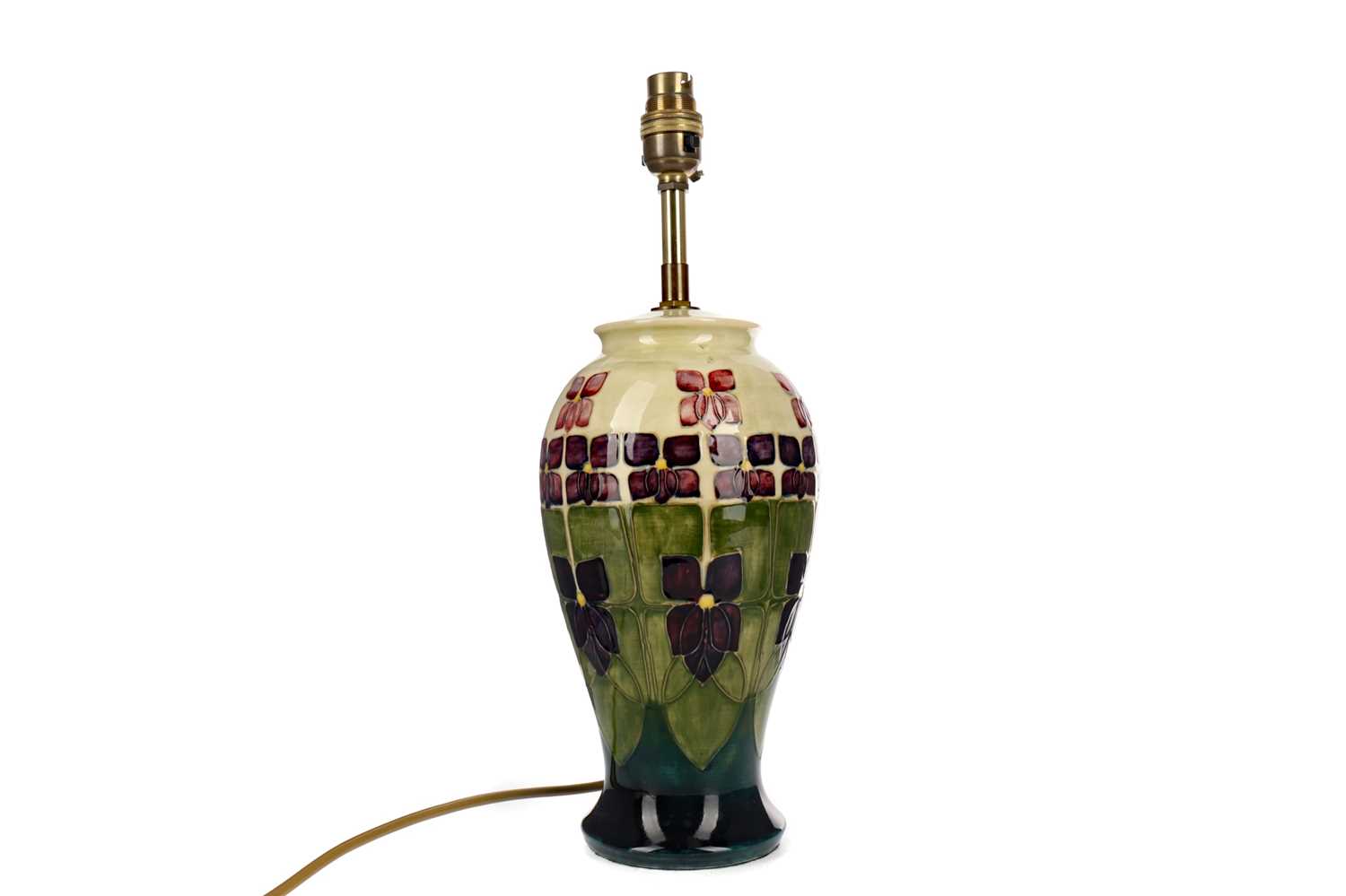 Lot 1056 - A CONTEMPORARY MOORCROFT TABLE LAMP