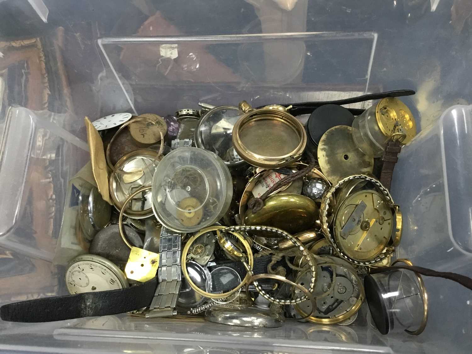 Lot 29 - A LOT OF WATCHES AND WATCH PARTS