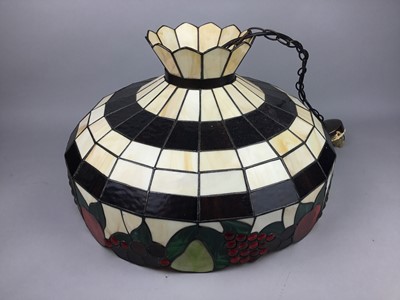 Lot 173 - A TIFFANY STYLE CEILING LIGHT SHADE