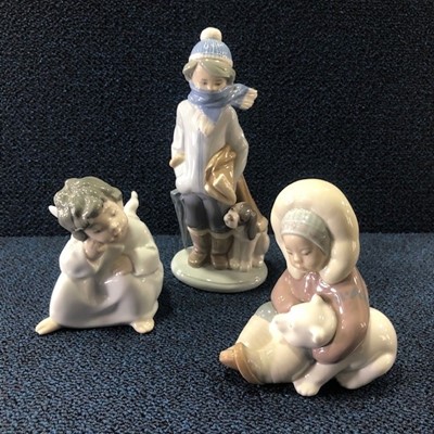 Lot 279 - A THREE LLADRO FIGURES OF CHILDREN