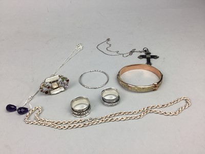 Lot 317 - A LOT OF SILVER AND OTHER JEWELLERY