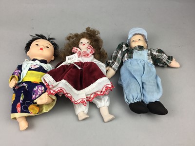 Lot 353 - A COLLECTION OF DOLLS