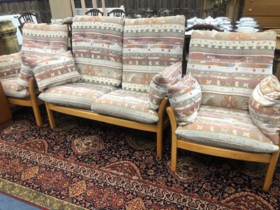 Lot 417 - AN ERCOL LOUNGE SUITE