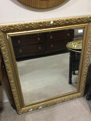 Lot 412 - A GILT FRAMED RECTANGULAR WALL MIRROR