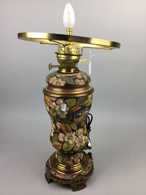 Lot 427 - A COMPOSITE TABLE LAMP AND FOUR OTHER TABLE LAMPS