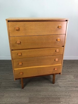 Lot 436 - A RETRO CHEST OF FIVE DRAWERS