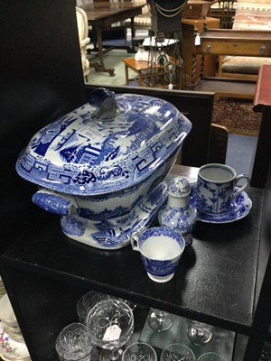 Lot 533 - A LOT OF BLUE AND WHITE CERAMICS