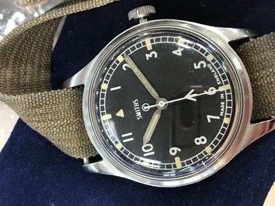 Lot 729 - A GENTLEMAN'S SMITHS MILITARY STAINLESS STEEL MANUAL WIND WRIST WATCH