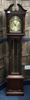 Lot 633 - A REPRODUCTION GRANDMOTHER CLOCK