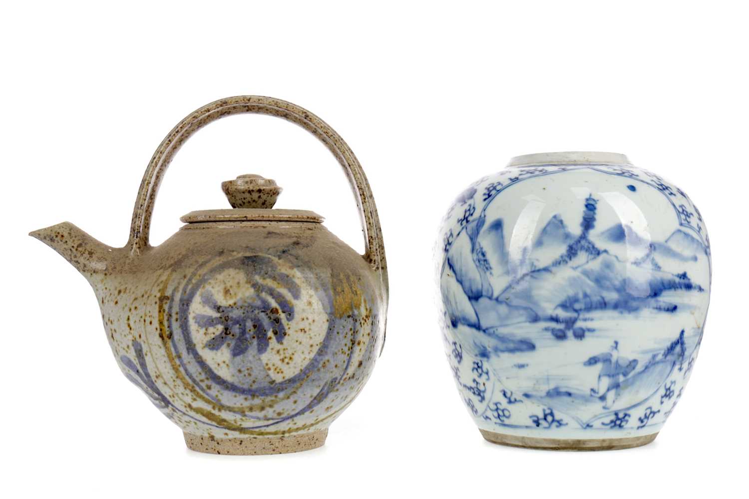 Lot 901 - A LATE 19TH CENTURY CHINESE BLUE AND WHITE JAR AND A TEA POT