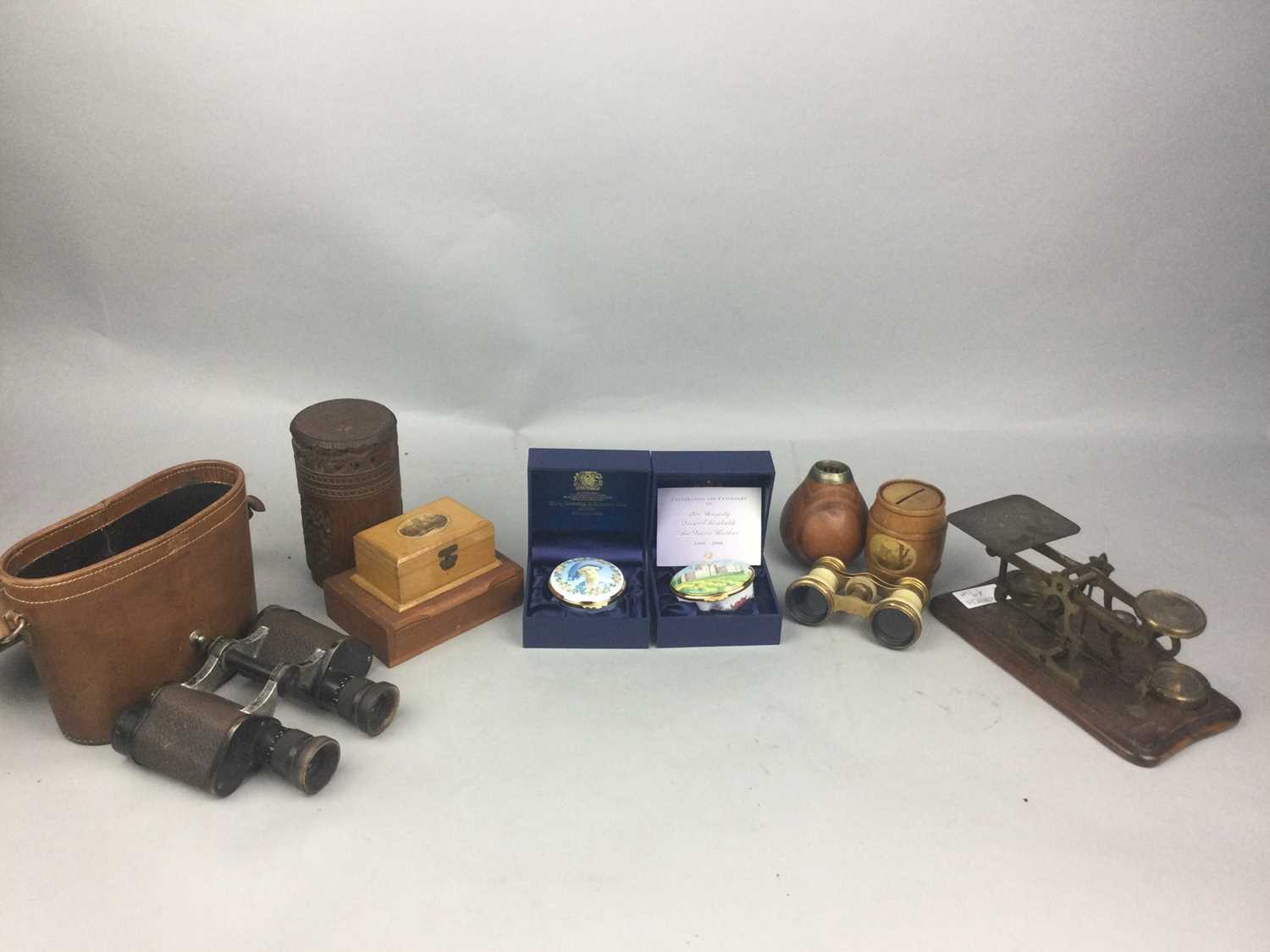 Lot 49 - A PAIR OF CARL ZEISS JENA TELACT BINOCULARS AND OTHER ITEMS