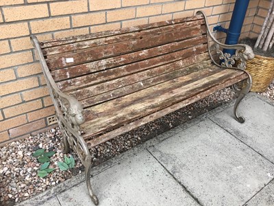 Lot 42 - A CAST IRON ENDED GARDEN BENCH