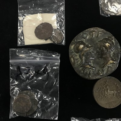 Lot 62 - A GROUP OF ANCIENT GREEK, ROMAN AND REPLICA COINS AND MEDALLIONS