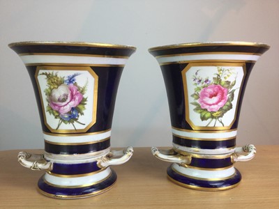 Lot 132 - A PAIR OF MID-19TH CENTURY DERBY PORCELAIN VASES