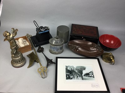 Lot 147 - A LOT OF BRASS WARE, PEWTER AND OTHER ITEMS